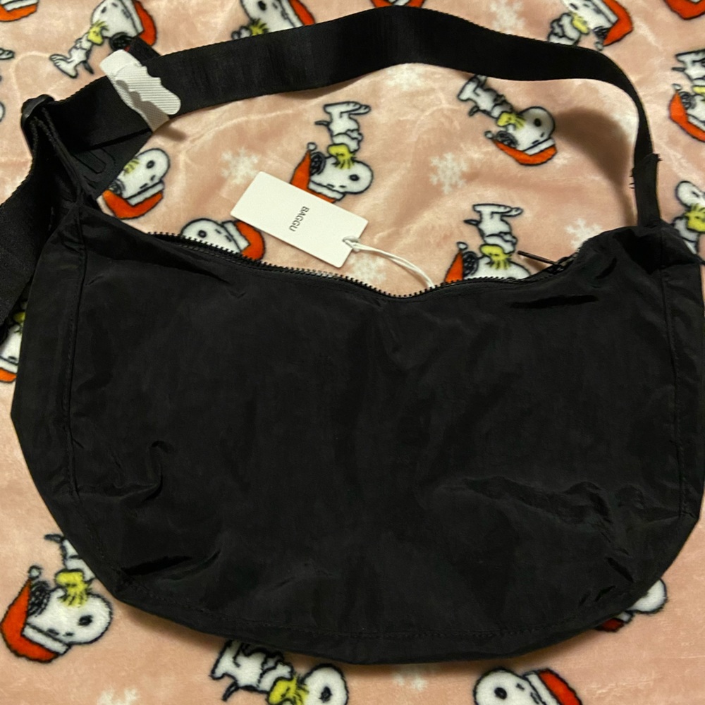 Baggu crescent bag in BLACK - Picture 7 of 8